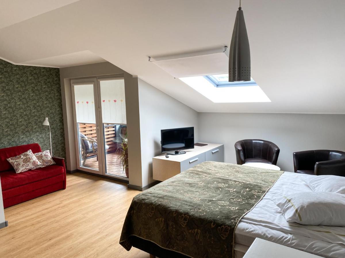Kuressaare Tallinn Street Apartments Экстерьер фото