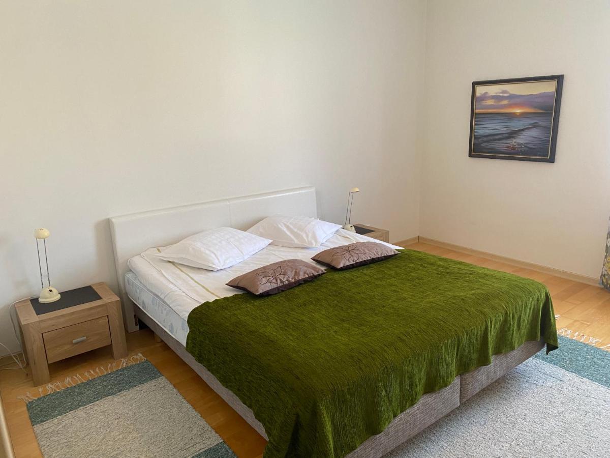 Kuressaare Tallinn Street Apartments Экстерьер фото