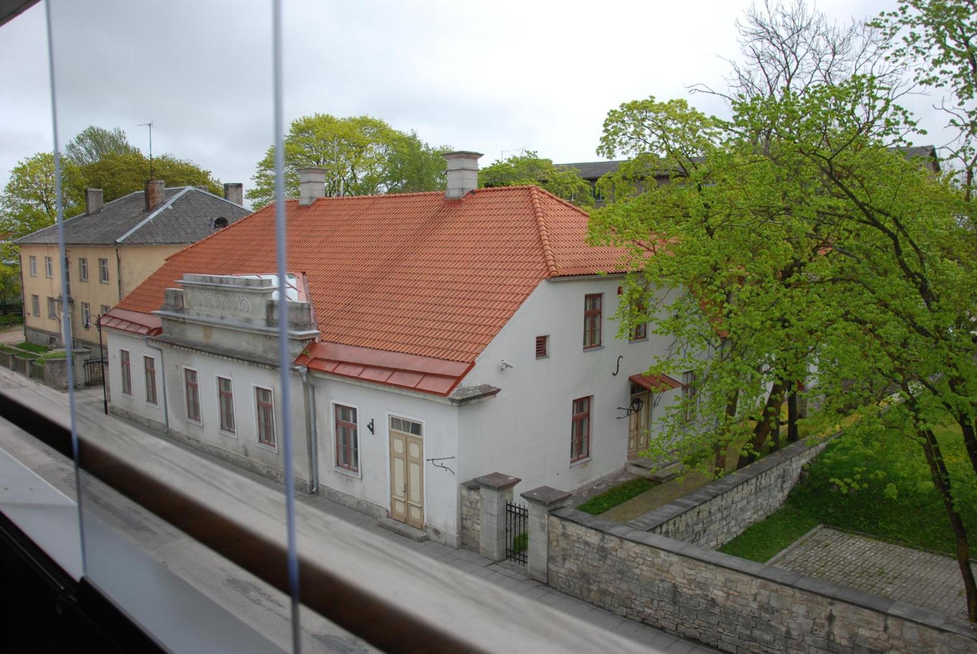 Kuressaare Tallinn Street Apartments Экстерьер фото